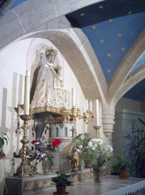 Notre-Dame de tout pouvoir à l'église de Langogne - Office de Tourisme de Langogne et de son canton en Lozère
